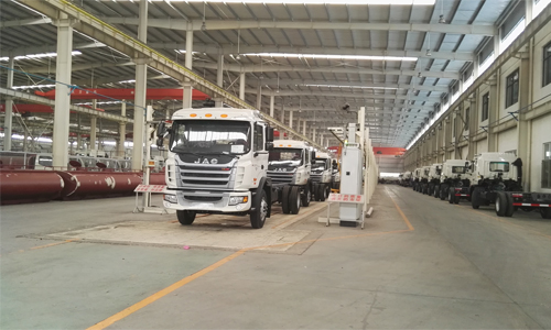 江淮格爾發<a href=http://www.yhqlc.com/ssc target=_blank class=infotextkey>灑水車</a>批量出口委內瑞拉