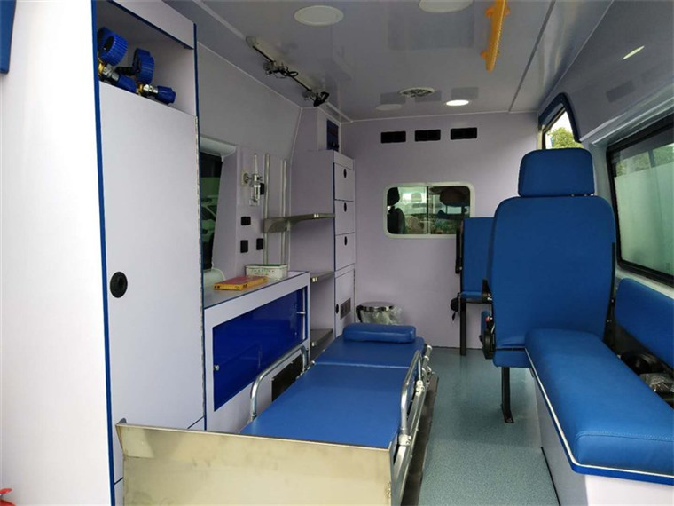 福特新全順V362救護車(短軸中頂)