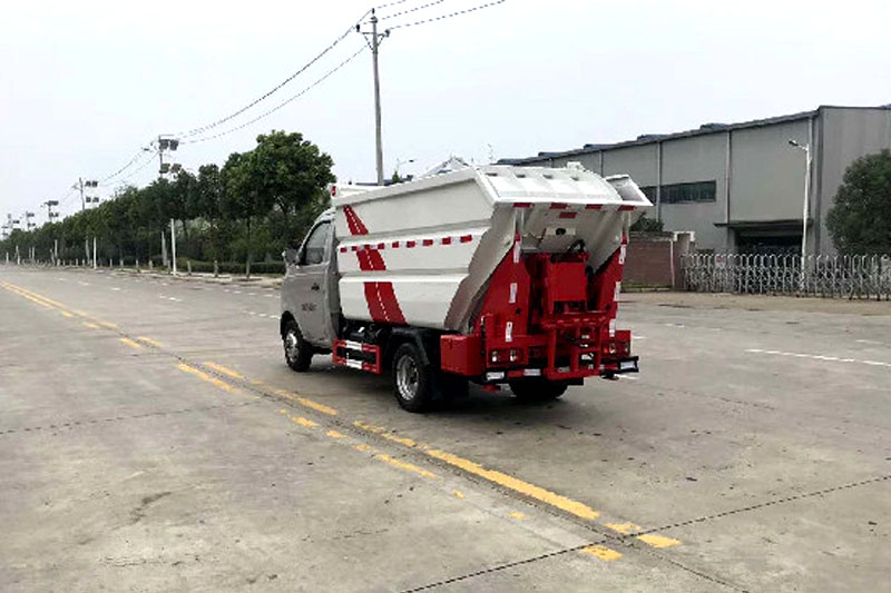 長(zhǎng)安國六后裝掛桶垃圾車圖片5