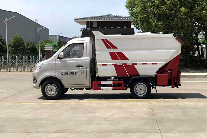 長(zhǎng)安國六后裝掛桶垃圾車圖片3