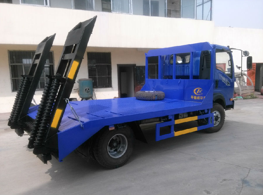 重汽王牌藍(lán)牌平板運輸車